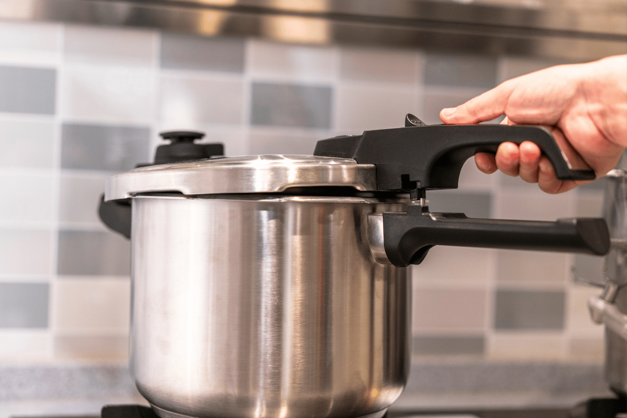 A panela de pressão para iniciantes é um dos utensílios mais úteis e eficientes na cozinha