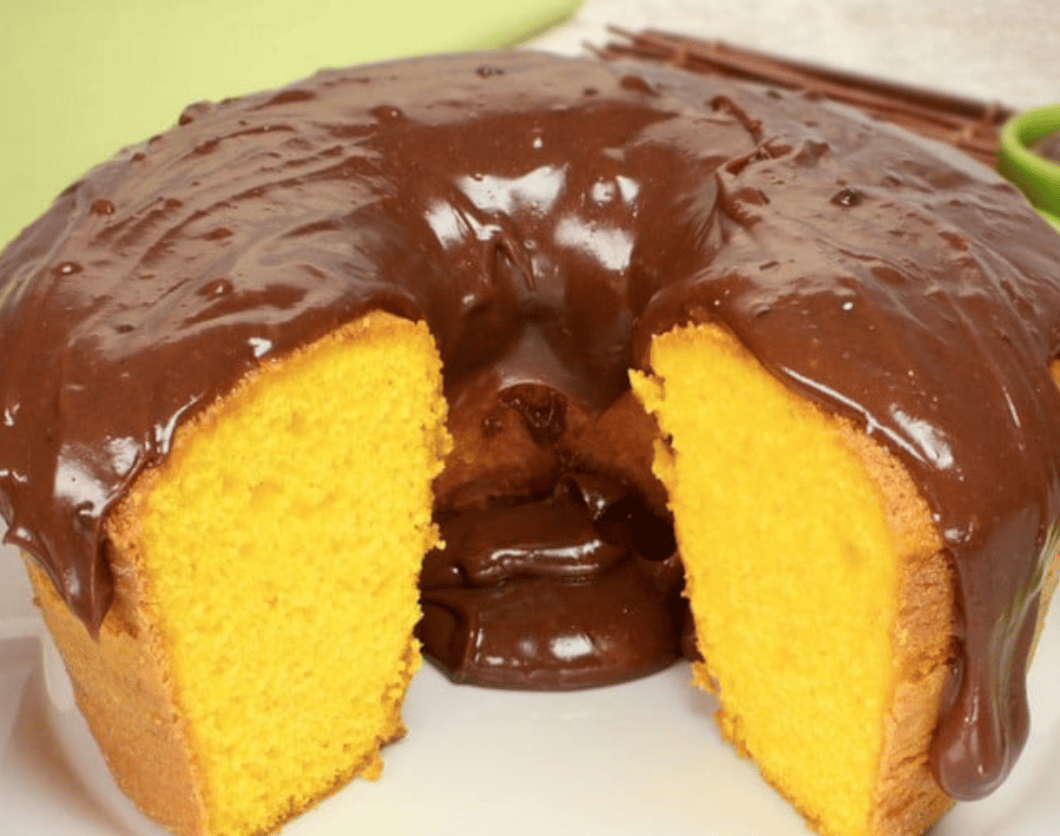 Receita de bolo de cenoura com cobertura